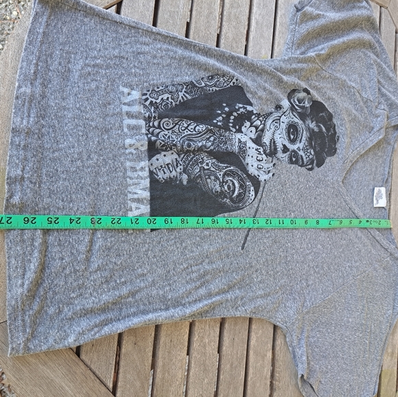 Breakfast at Tiffany's tattoo shirt NWOT - Picture 3 of 5